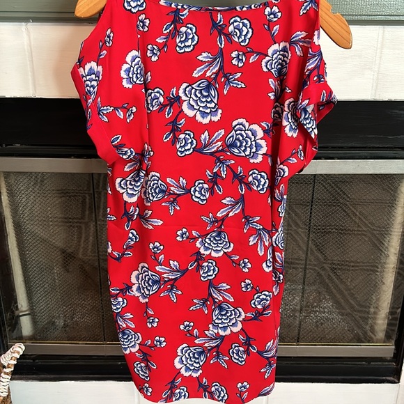 Fun Floral Top - Picture 3 of 5